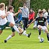 Der SC Maisach (schwarzes Trikot) im Spiel gegen den TSV Altenstadt (in Weiß).