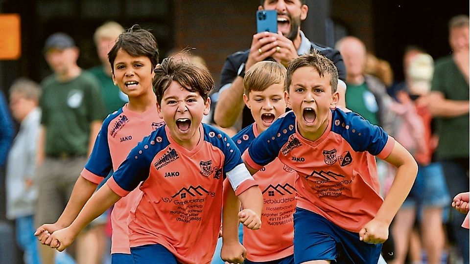 Jubel über den Finaleinzug: die U9 von Borgloh/Hankenberge.