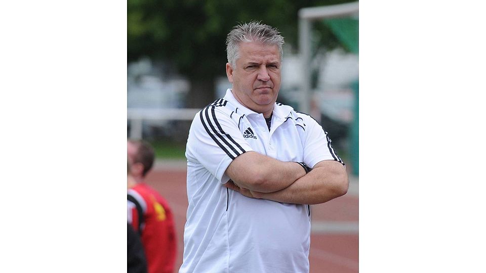Zufrieden sieht anders aus: TSV Zornheims Trainer Wolfgang Görlich.	Archivfoto: hbz/Kristina Schäfer