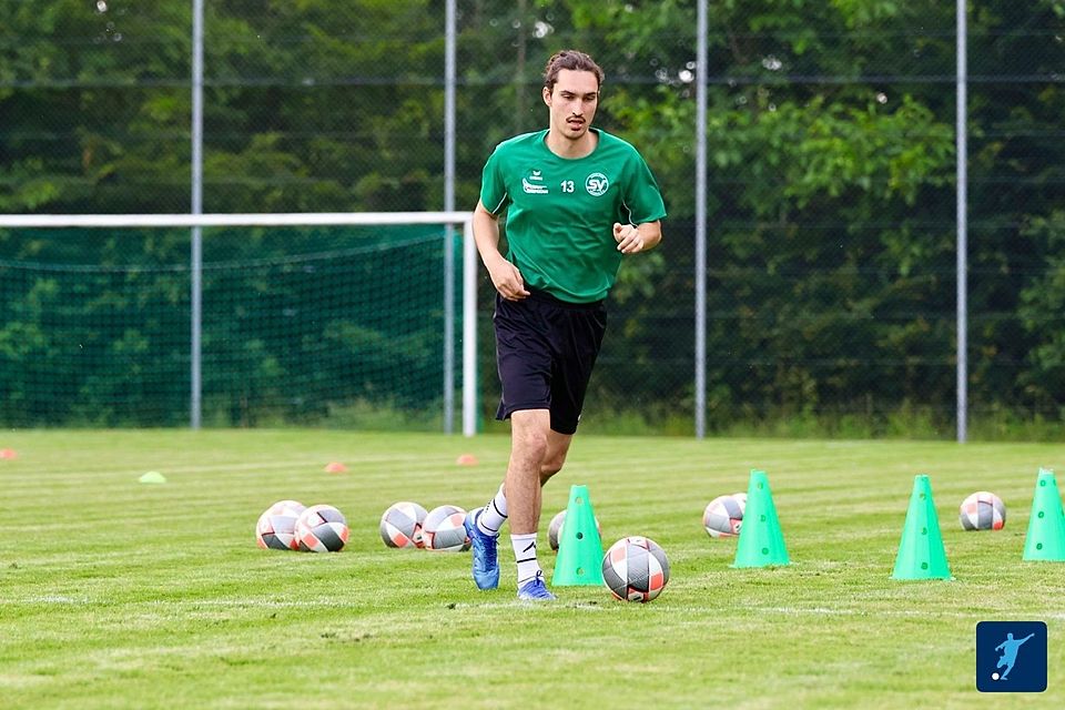 Nach wenigen Monaten ist das Kapitel SV Schalding-Heining für Nikolas Löblein bereits wieder beendet Nach wenigen Monaten ist das Kapitel SV Schalding-Heining für Nikolas Löblein bereits wieder beendet