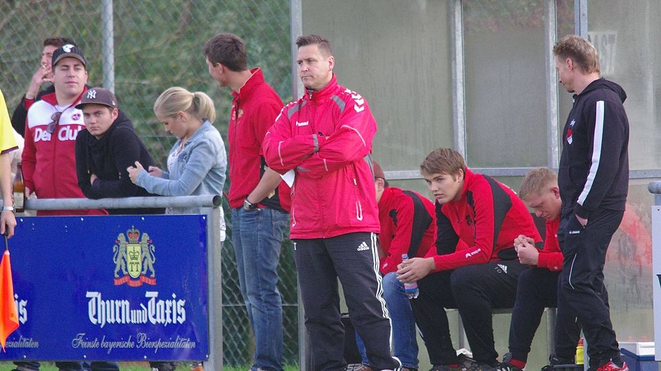 Sünchings Trainer Frank Wild möchte Sünching zum Klassenerhalt führen. Foto: lst