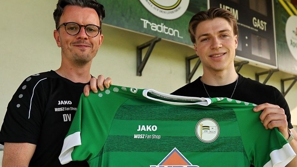 Neu beim Sc Weimar: Paul Margraf (rechts) mit dem sportlichen LeiterDanny Voigt. 