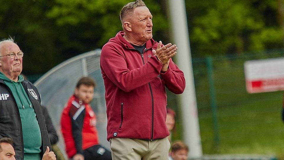 Der Macher der 1. Spvg Solingen-Wald 03: Peter Resvanis.