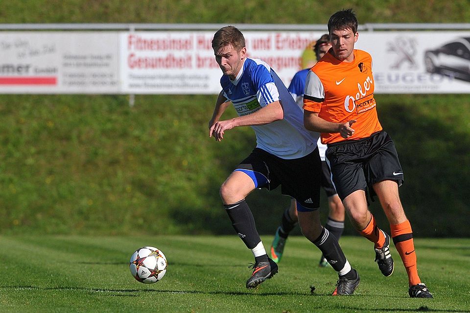 Der TSV Oberdiendorf holte sich einen lockeren 4:0 Heimsieg  Foto: Geisler