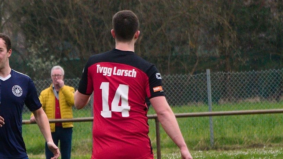 Die Spieler der Tvgg. Lorsch konnten gegen die SSG Einhausen spät jubeln.