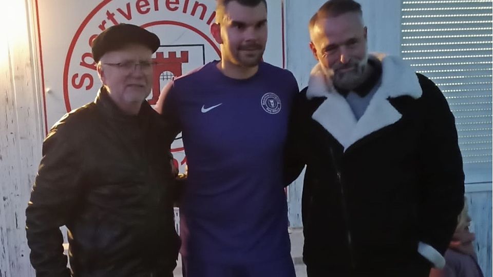 Nach dem Spiel wurde der Porzer Torhüter Markus Wollnik verabschiedet, der aus persönlichen Gründen vorerst pausiert.