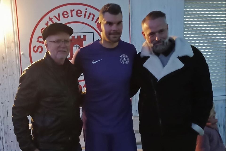 Nach dem Spiel wurde der Porzer Torhüter Markus Wollnik verabschiedet, der aus persönlichen Gründen vorerst pausiert.