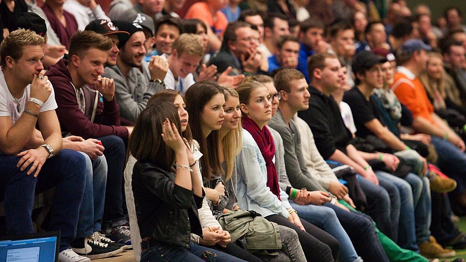 Enormer Zuschauerzuspruch: Der "Gäubote"-Cup ist einer der beliebtesten Turniere im Bezirk Böblingen/Calw Foto (Archiv): Schmidtrk