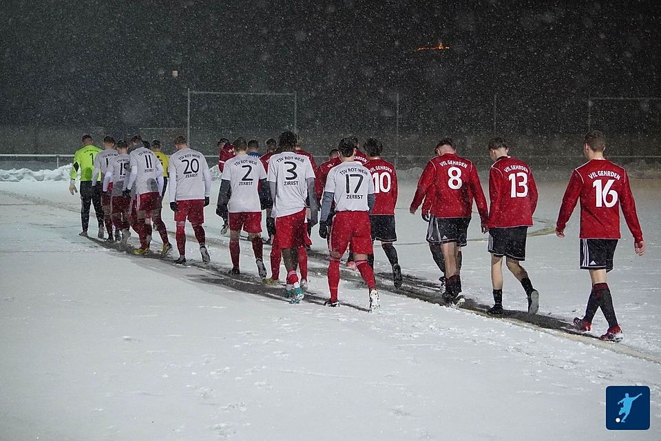 Im Testspiel gegen den VfL Gehrden konnte der Schnee den Landesligisten TSV Rot-Weiß Zerbst nicht stoppen. In der Verbandsliga dagegen sorgte die Witterung für einige Neuansetzungen und geänderte Pläne.