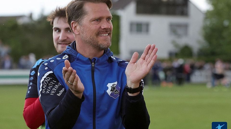 Nach insgesamt elf Jahren als Cheftrainer der ersten Mannschaft ist für Lars Daniel Schluss bei der SpVgg Zeckern.