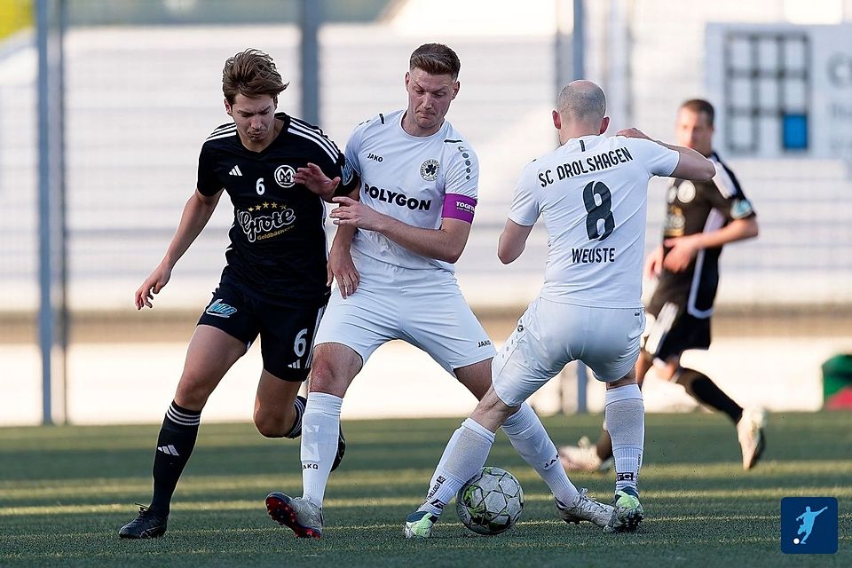 Der BSV Menden (in schwarz) setzte sich gegen den SC Drolshagen klar durch.