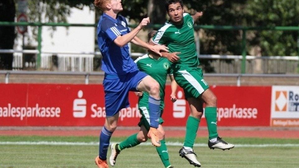 Abdelaziz El Gourmat (in grün) wechselt zum 1. FC Bitterfeld-Wolfen.                 F: Kölbel