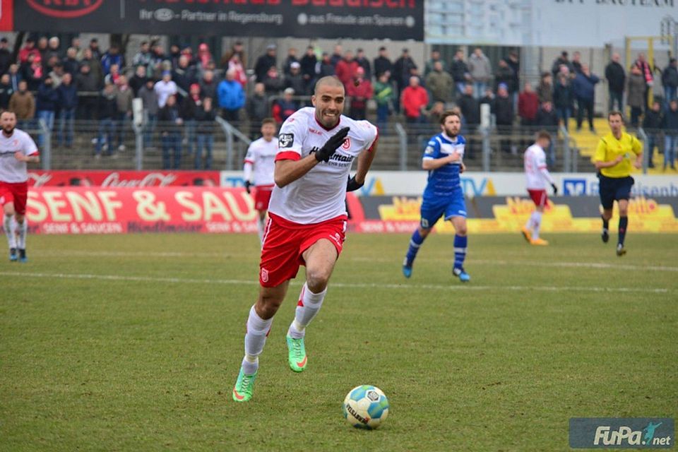 Adli Lachheb war zuletzt für Jahn Regensburg aktiv und kann auf die Erfahrung von 72 Zweitligaspielen zurückblicken.