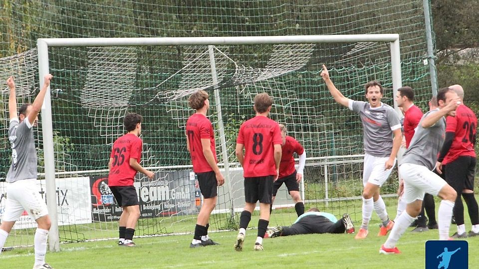 Der TSV Offingen darf weiter jubeln. Nach dem 3:2-Sieg gegen den SC Altenmünster gelingt sogar der Sprung an die Spitze.