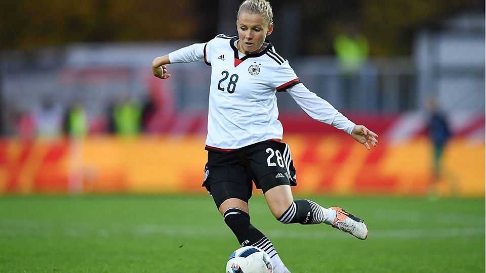 Ein Bild aus dem Oktober 2016: Julia Šimić im Einsatz für die deutsche Frauen-Nationalmannschaft im Testspiel gegen die Niederlande.