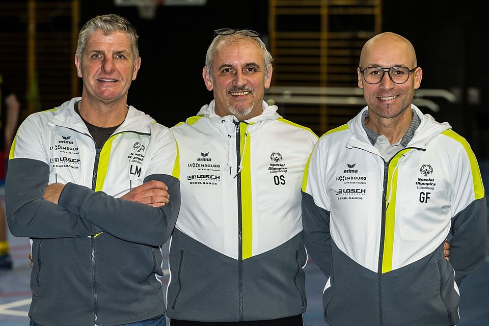 Trainer und Interview-Partner Luc Melchior (l.) und Oliver Schons (M.) sowie Trainer George Fernandes