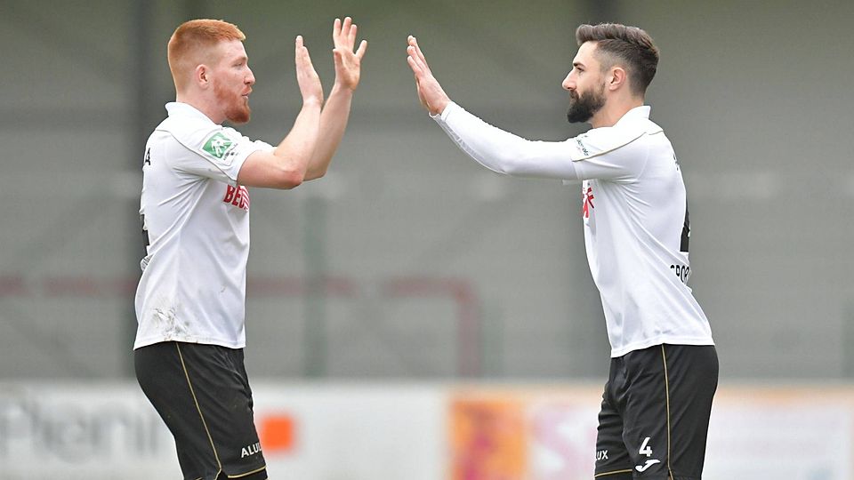 Jubeln auch zukünftig weiter gemeinsam: Patrick Choroba (links) und Daniel Mikic.