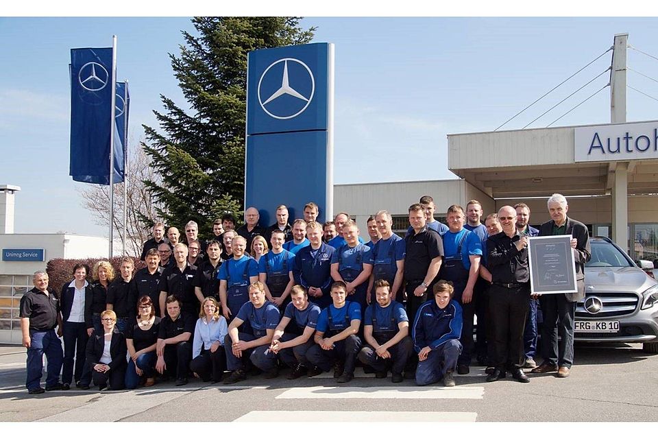 Das kompetente Team des Karl Bachl Autohauses. F.:Firma Bachl