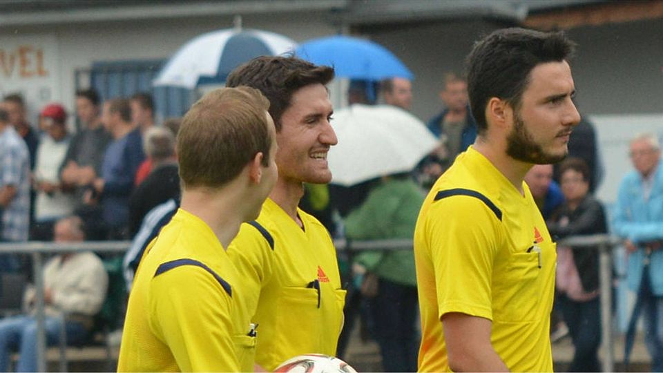 Stallgeruch, gut vernetzt: Hafes Gerspacher (Bidlmitte) vom FC Kandern
