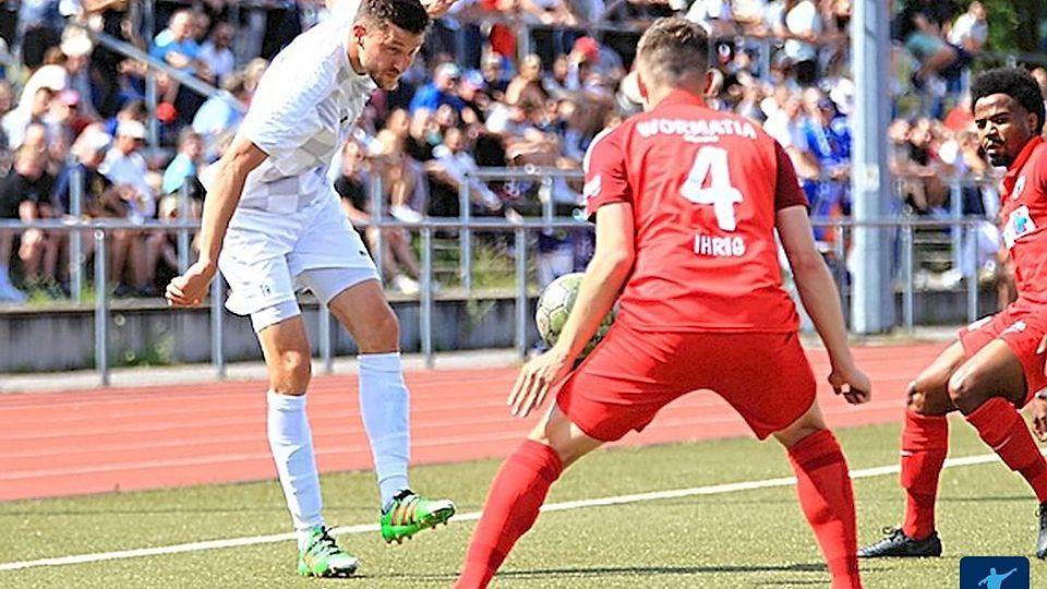 1.200 Zuschauer, das erlebt man als Gonsenheimer Spieler nicht alle Tage.