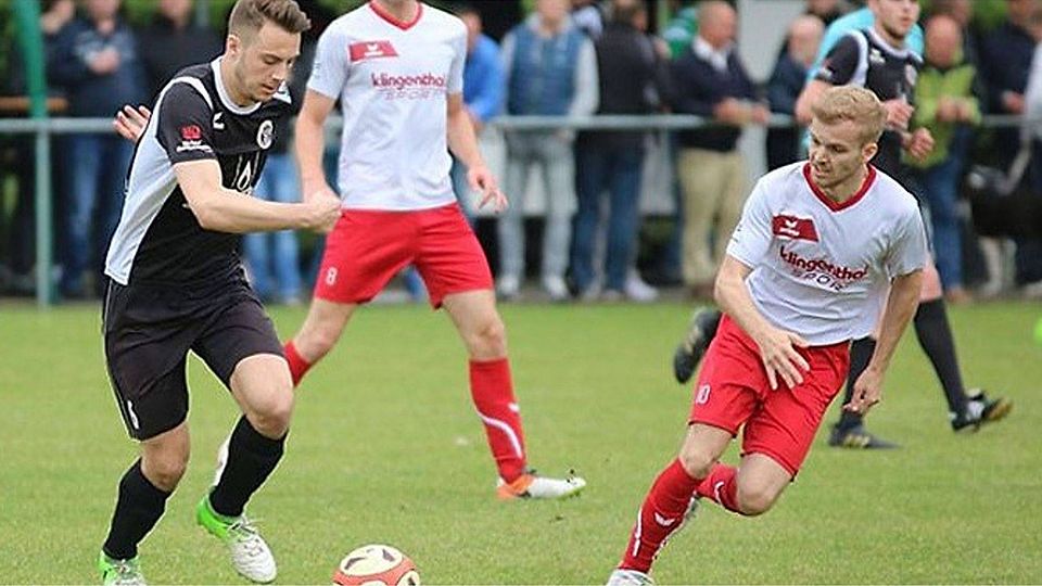 Schlechte Erinnerungen: Der Delbrücker SC, hier mit Sebastian Walter (l.), verlor das letztjährige Kreispokalfinale gegen einen Bezirksligiisten. Das soll sich in diesem Jahr nicht noch einmal wiederholen. F: Heinemann