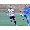 Dennis Rakowski (links), der schon beim 4:0 in Waldgirmes traf, will mit dem VfL Biedenkopf gegen Stadtallendorf II die nächsten drei Punkte herausschießen. Marius Kamm hat mit dem FV Breidenbach die hohe Hürde in Leihgestern zu nehmen. © Jens Schmidt