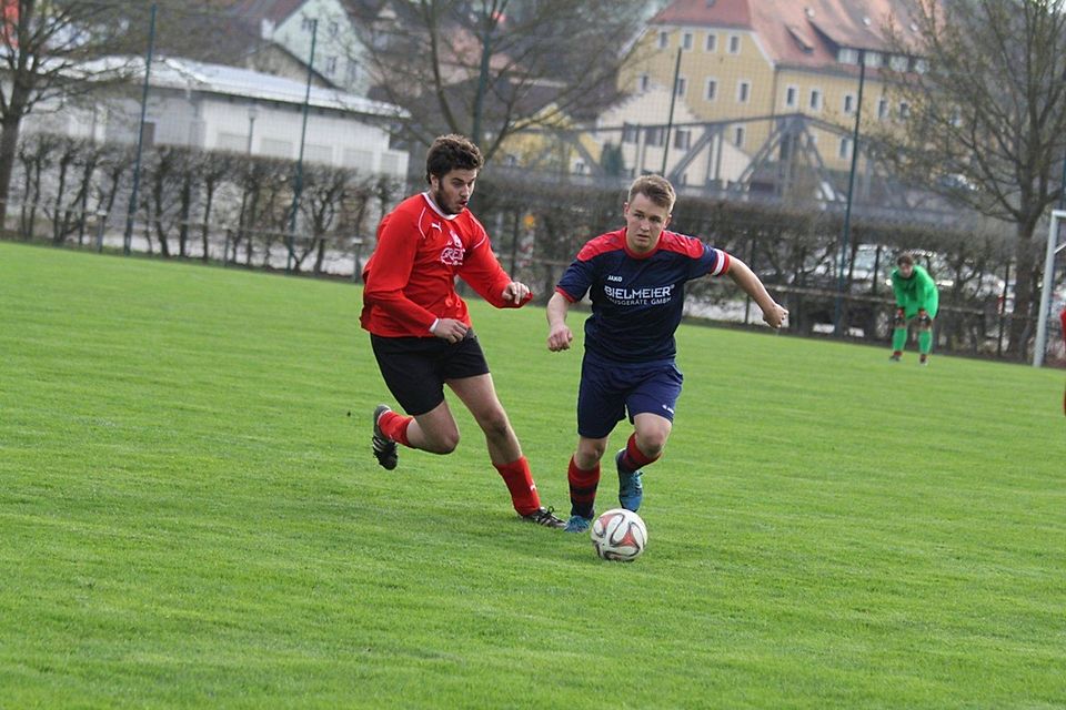 Der 1. FC Bad Kötzting setzte sich am Samstag bei der JFG Regenbogen durch    Foto: Mühlbauer