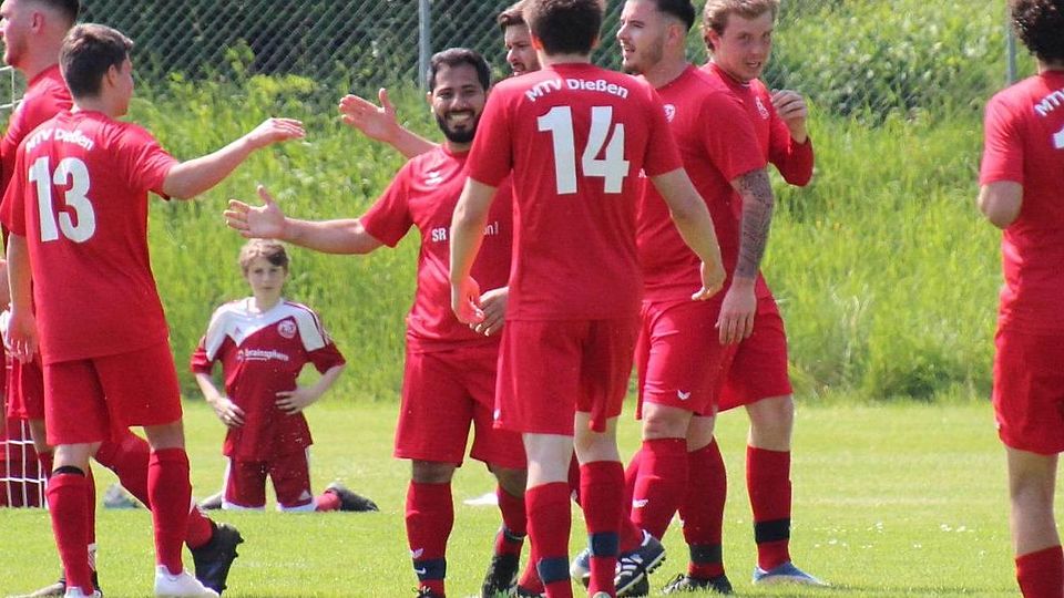 Ein Schützenfest feierte der MTV Dießen am Samstag gegen die SG Oberau/Farchant. Am Mittwoch spielen die Ammerseer beim TSV Otterfing um den Aufstieg in die Kreisliga; das Rückspiel findet am Samstag im Ammerseestadion statt.