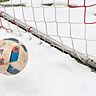 Bundesliga statt Bezirksliga: Aufgrund der Schneefälle in Hinterzarten fiel die Partie aus und beide Mannschaften verfolgten die Bundesligaspiele am Samstagnachmittag im Clubheim.
