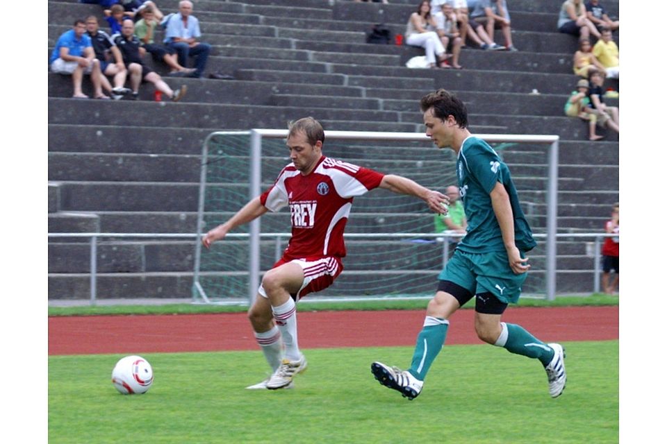 Chams Martin Schönberger war wieder eine der Leitfiguren im Chamer Spiel. Der Routinier bereitete das Siegtor durch Holler vor. Foto: Eberhard Viehauser