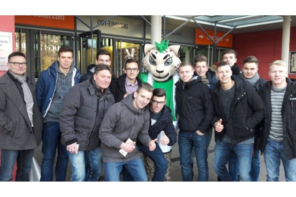 Die U23 beim Besuch eines Bundesligaspiels des SC DHfK