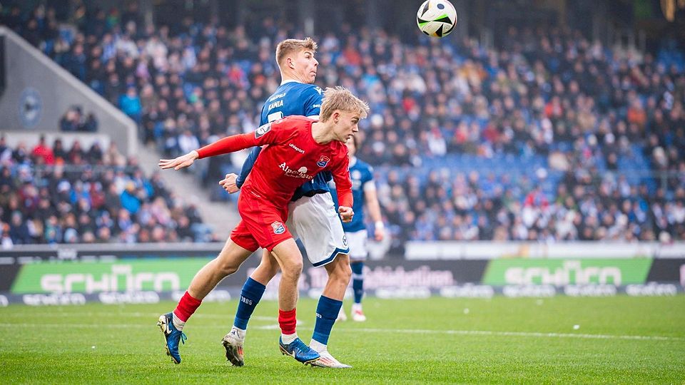 Die Fans sahen eine heiß umkämpfte Partie in der Kälte von Bielefeld.