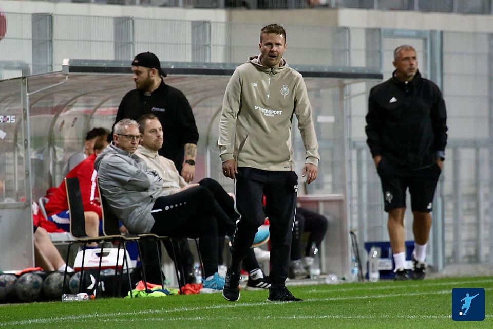 Beine muss den SVB verlassen. Beine muss den SVB verlassen.