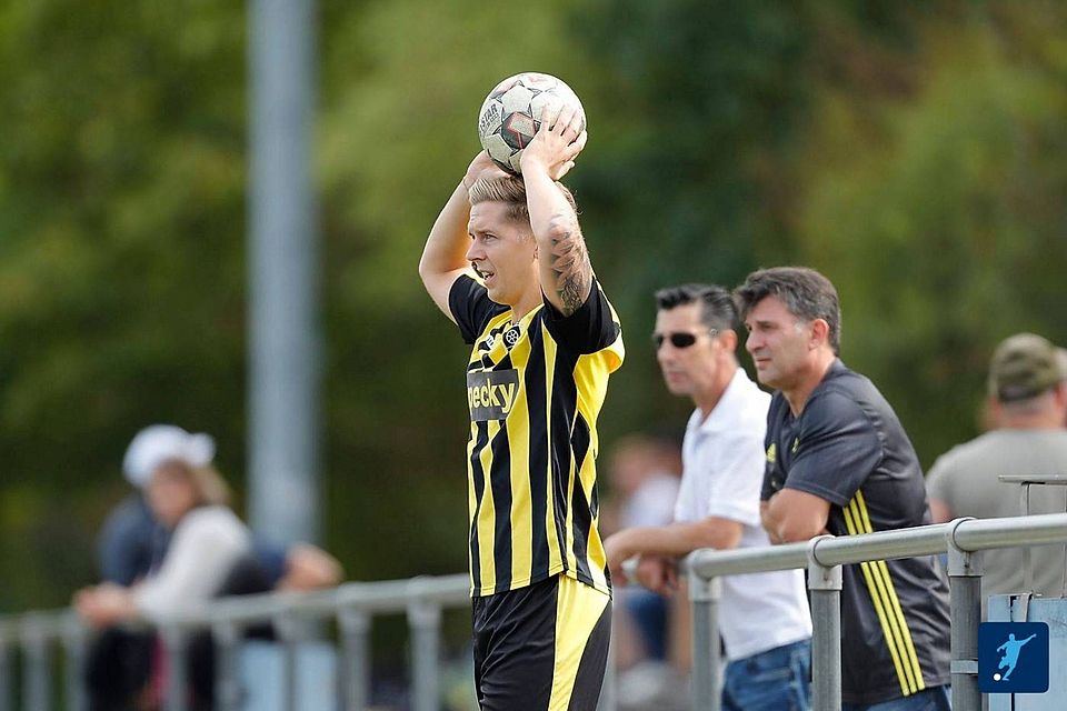 Nieds Daniel Niebling trifft auf seinen Ex-Verein BSC Kelsterbach, von dem er 2016/2017 zur Alemannia wechselte.  
