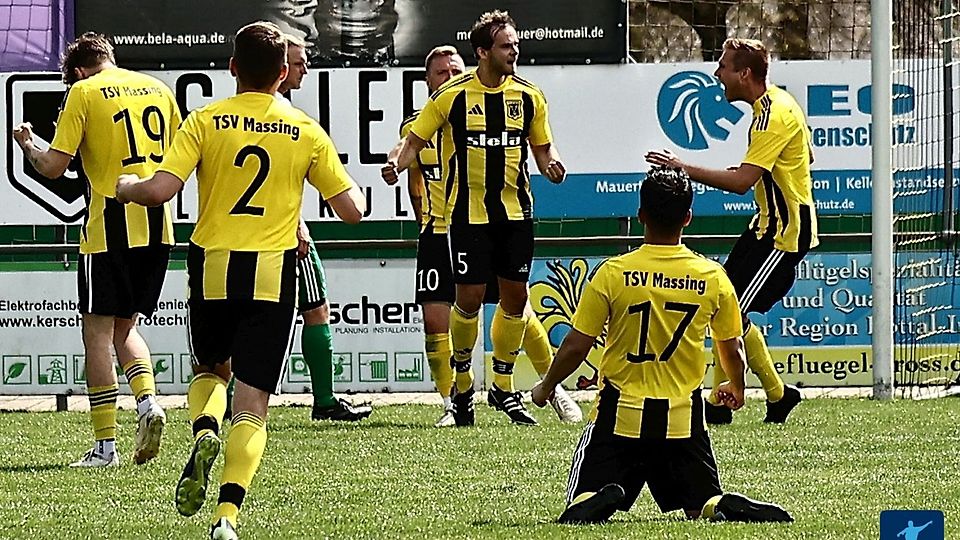 Wieder mittendrin und mit besten Chancen auf den Klassenerhalt ist der TSV Massing. Es bleibt aber bis zum Schluss hochspannend. 