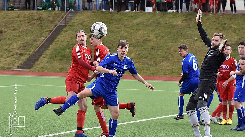 Die Spvgg Kleinaspach/Allmersbach (blaue Trikots) erreichte den vierten Rang. 