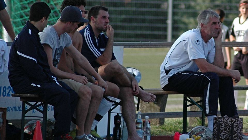 Franz Schick (rechts im Bild) wird nicht mehr auf der Truderinger Trainerbank platz nehmenF: Hielscher