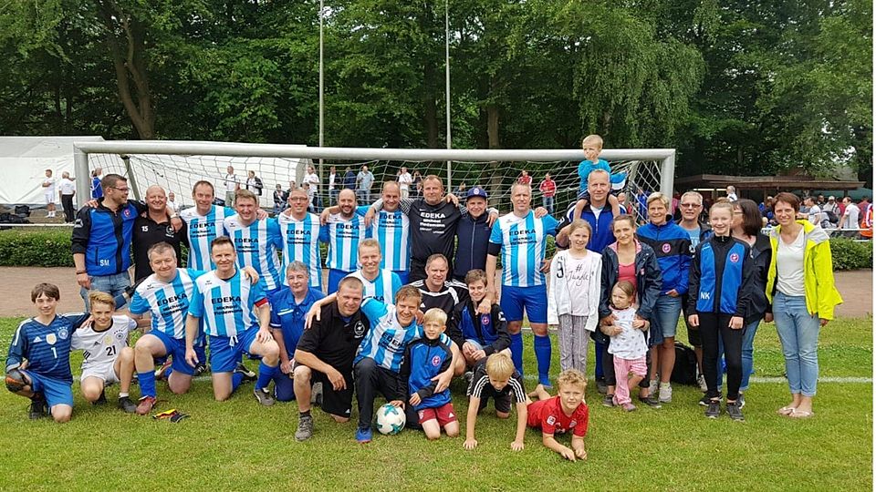 Der FC Oste/Oldendorf tritt immer als große Familie auf.