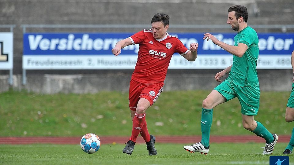 Philipp Weber (li.) schnürte seine Fußballschuhe am vergangenen Wochenende erstmals für den FC Tittling 