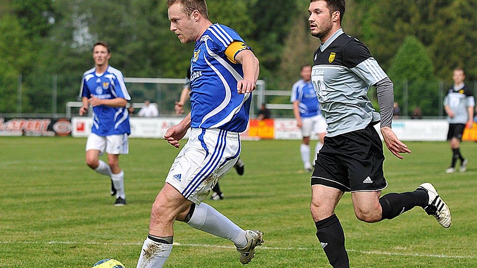 Marcus Biber ist der Hoffnungsträger beim Schlusslicht TSV Ustersbach. Der die gesamte Vorrunde fehlende Torjäger soll die nötigen Treffer zum Klassenerhalt beisteuern.  Foto: Andreas Lode