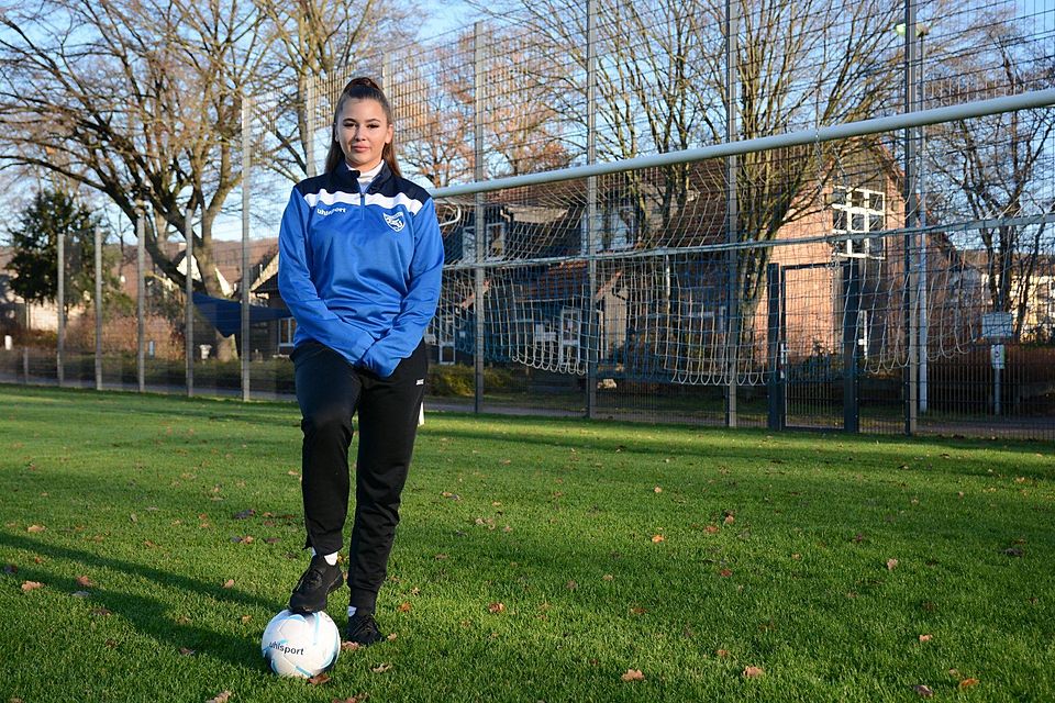 Beim TSV Amshausen fühlt sich Lea Sophie Baum am wohlsten. Nach einem Intermezzo zu den B-Juniorinnen vor Arminia Bielefeld, kehrte sie zu ihrem Stammverein zurück.
