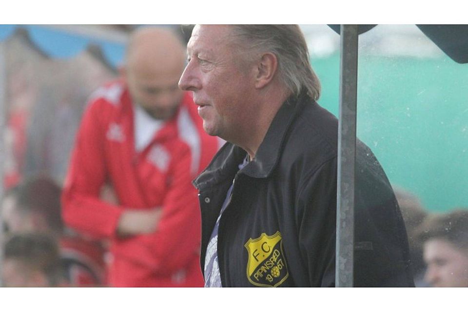 „Wenn wir dieses Spiel nicht gewinnen, gehören wir auch nicht in diese Liga“, sagt FCP-Coach Bernd Weiß. F: Norbert Habschied