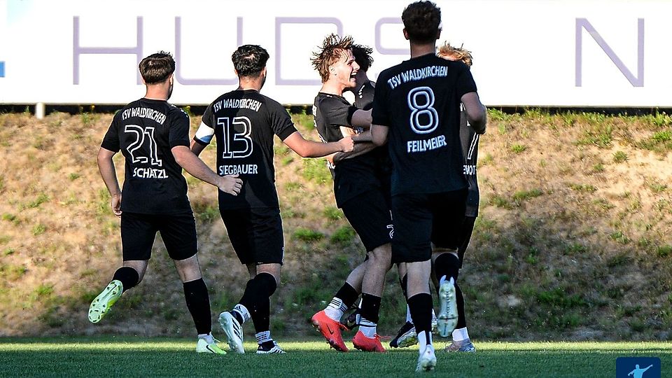 Waldkirchen darf über das Ticket fürs Viertelfinale jubeln.