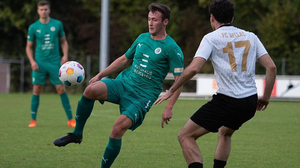 Ergebnistechnisch in Schieflage gerieten zuletzt Florian Obermair (grün) und der TSV Ebersberg. Die 0:2-Scharte gegen Hajduk soll nun am ATSV ausgewetzt werden. f: sro