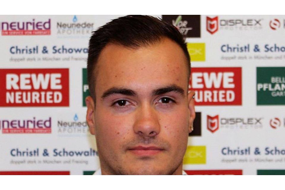 Seine Mannschaft geht mit viel Selbstvertrauen in das Topspiel gegen Vierkirchen: Neurieds Trainer Josip Hrgovic. Sven Lommatzsch