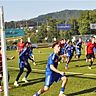 Gebannt in Erwartung des Spielobjekts. 