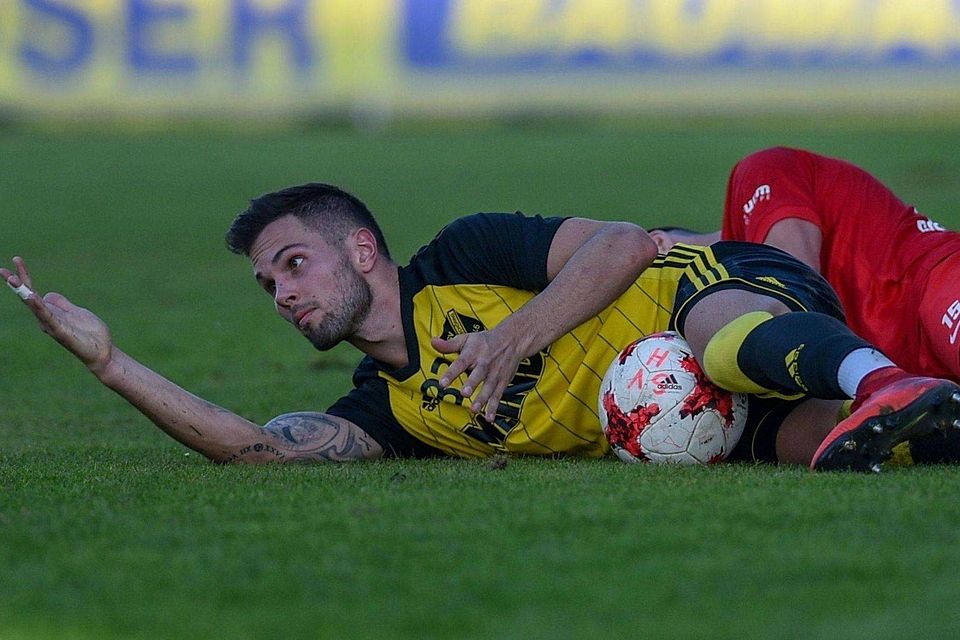 Für Manuel Jung und den SV Kirchanschöring war im Derby bei den Wasserburger Löwen nichts Zählbares zu holen. Für Manuel Jung und den SV Kirchanschöring war im Derby bei den Wasserburger Löwen nichts Zählbares zu holen.
