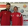 Dominik Süßmaier (li.) bleibt den Rosenheimern treu. Foto: TSV 1860 Rosenheim