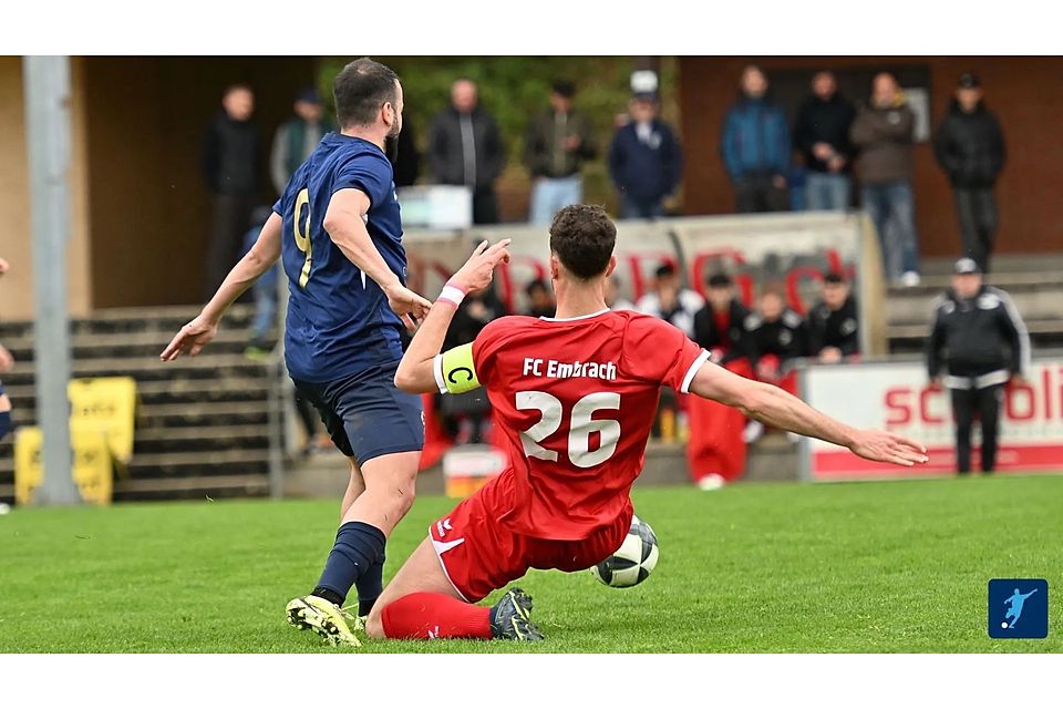 Kampf um jeden Ball - Embrach mit viel Kampf zum Sieg gegen Veltheim