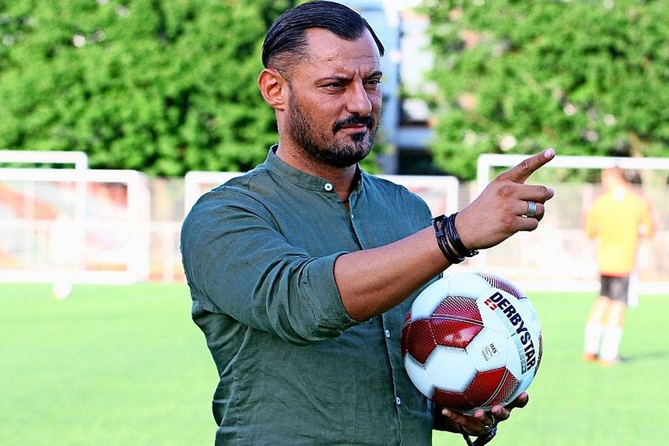 Sportdirektor Angelo Vaccaro: "Es wird sich diese Woche für zwei Positionen etwas tun."